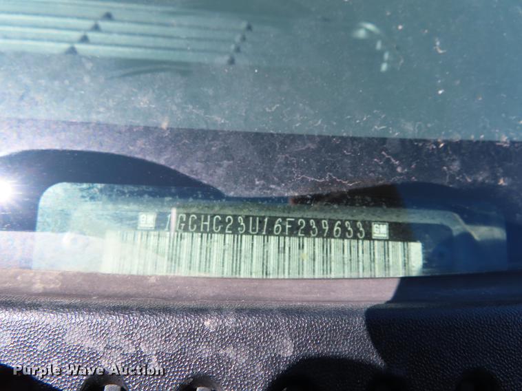 image for item DF7676 2006 Chevrolet Silverado 2500HD Crew Cab pickup truck