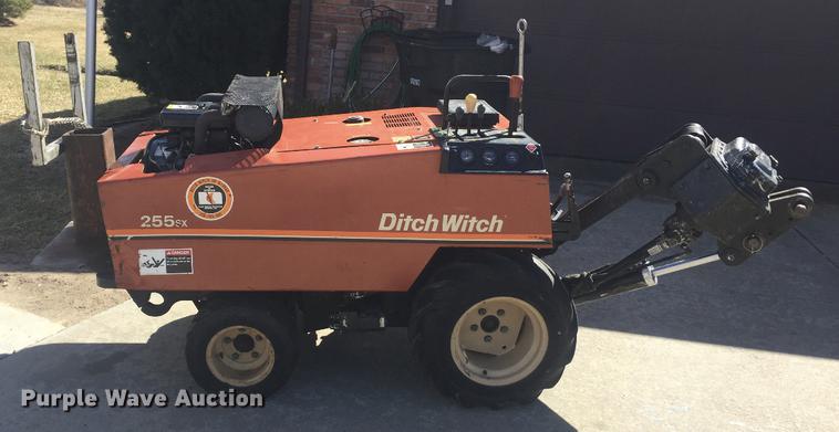 image for item DF8775 Ditch Witch 255SX vibratory cable plow