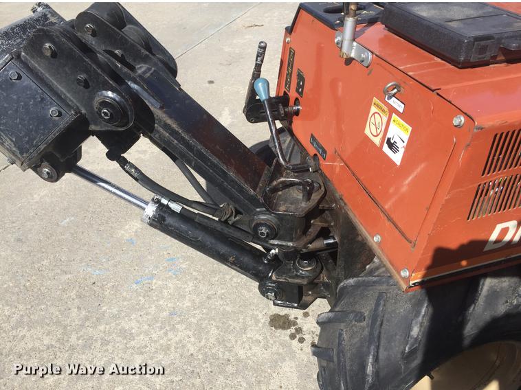 image for item DF8775 Ditch Witch 255SX vibratory cable plow
