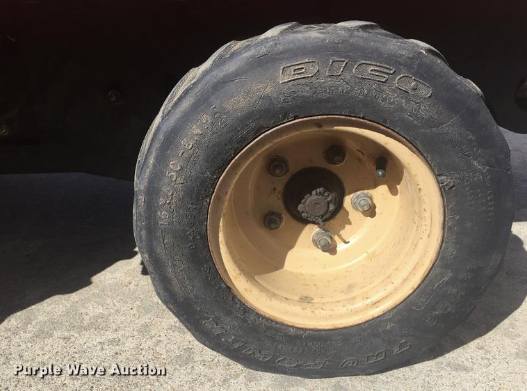 image for item DF8775 Ditch Witch 255SX vibratory cable plow