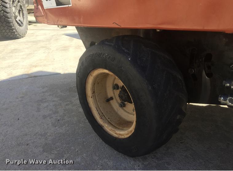 image for item DF8775 Ditch Witch 255SX vibratory cable plow