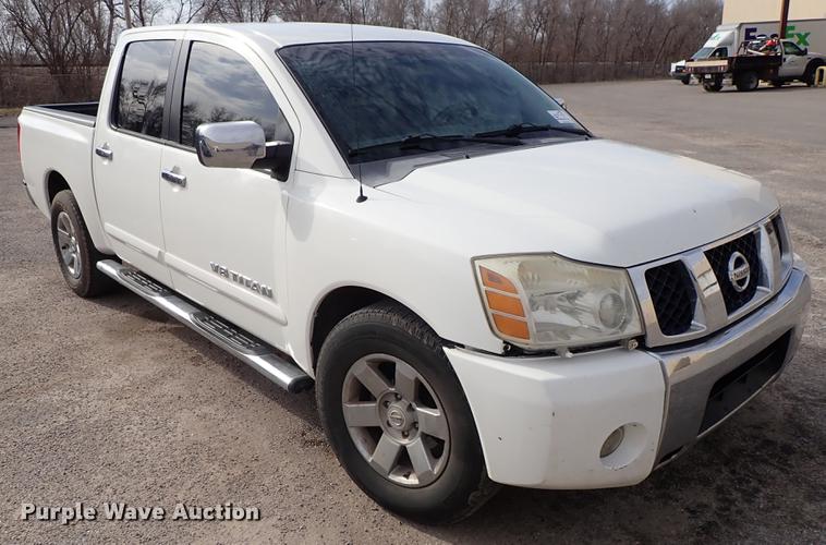 image for item DF8796 2006 Nissan Titan Crew Cab pickup truck