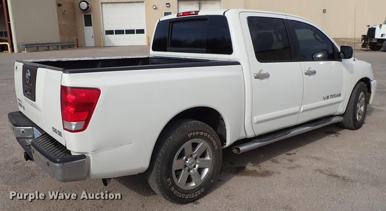 image for item DF8796 2006 Nissan Titan Crew Cab pickup truck