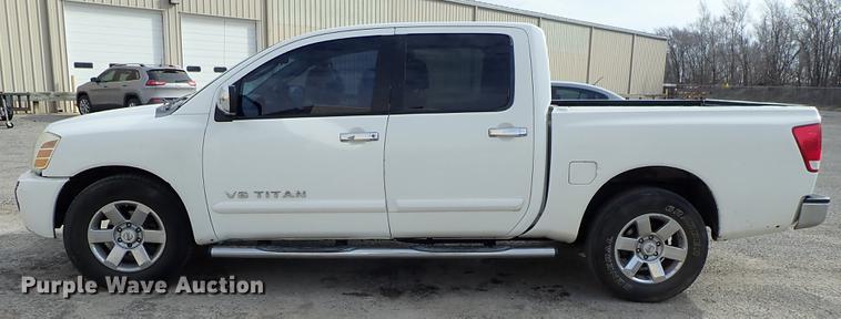 image for item DF8796 2006 Nissan Titan Crew Cab pickup truck