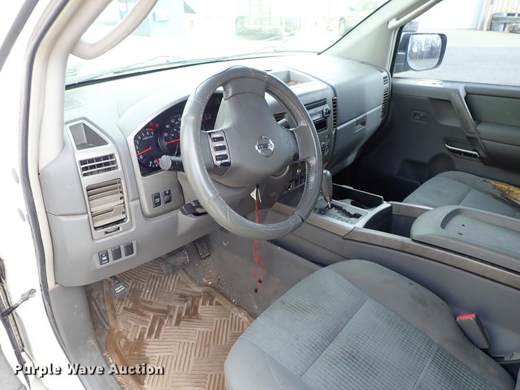 image for item DF8796 2006 Nissan Titan Crew Cab pickup truck