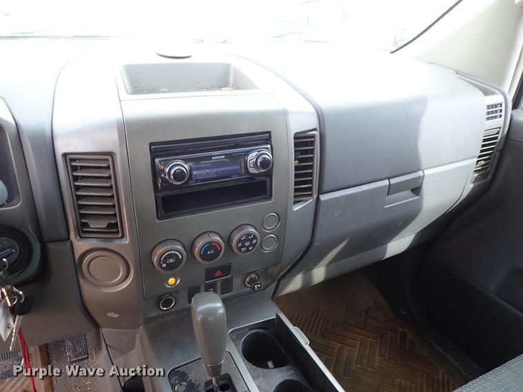 image for item DF8796 2006 Nissan Titan Crew Cab pickup truck