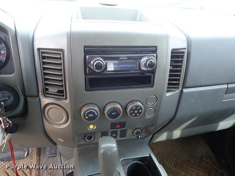 image for item DF8796 2006 Nissan Titan Crew Cab pickup truck