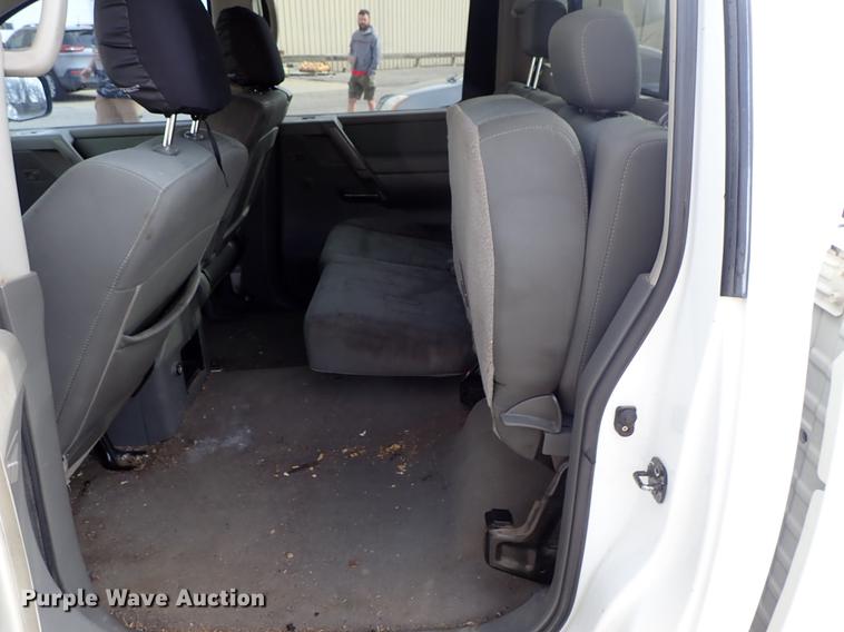 image for item DF8796 2006 Nissan Titan Crew Cab pickup truck