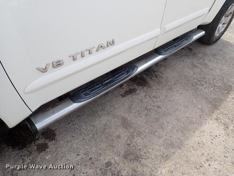 image for item DF8796 2006 Nissan Titan Crew Cab pickup truck