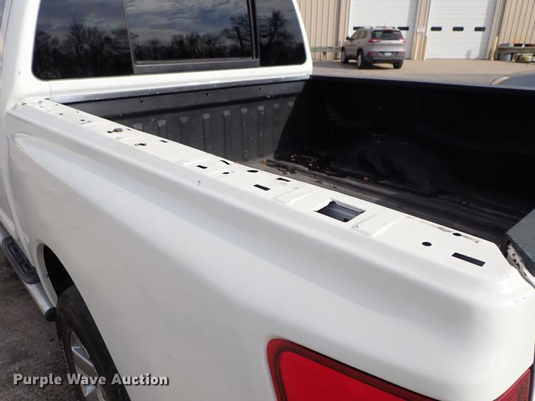 image for item DF8796 2006 Nissan Titan Crew Cab pickup truck