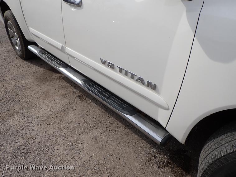 image for item DF8796 2006 Nissan Titan Crew Cab pickup truck
