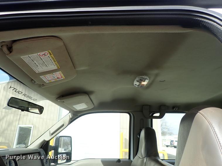 image for item DF8798 2010 Ford F350 Super Duty Crew Cab pickup truck