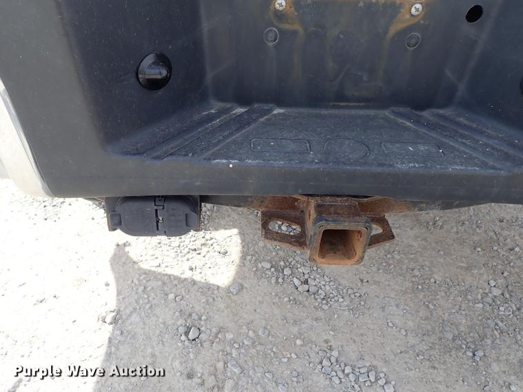 image for item DF8798 2010 Ford F350 Super Duty Crew Cab pickup truck