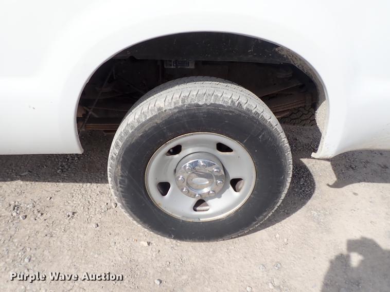 image for item DF8798 2010 Ford F350 Super Duty Crew Cab pickup truck