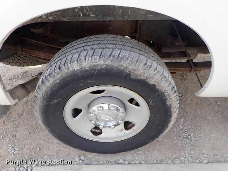 image for item DF8798 2010 Ford F350 Super Duty Crew Cab pickup truck