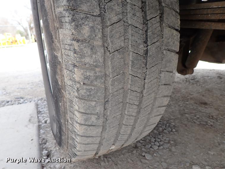 image for item DF8798 2010 Ford F350 Super Duty Crew Cab pickup truck