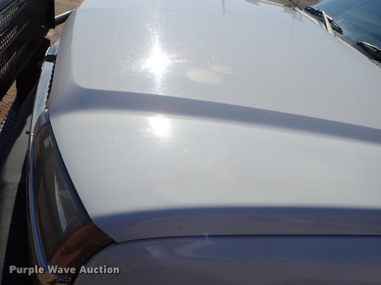 image for item DF8802 2003 Chevrolet Silverado 1500HD Crew Cab pickup truck