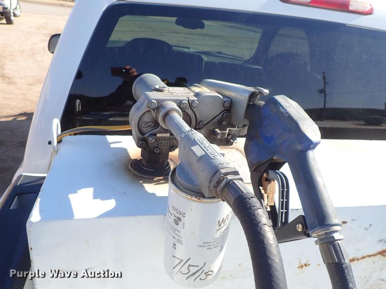 image for item DF8803 2004 Chevrolet Silverado 1500 Z71 Crew Cab pickup truck