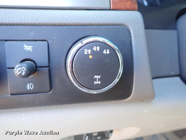 image for item DF8805 2007 Chevrolet Silverado 2500HD Z71 Crew Cab pickup truck