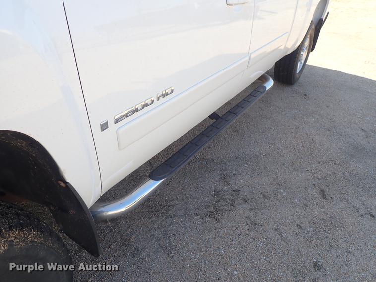 image for item DF8805 2007 Chevrolet Silverado 2500HD Z71 Crew Cab pickup truck