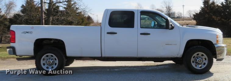 image for item DG3903 2011 Chevrolet Silverado 2500 Crew Cab pickup truck