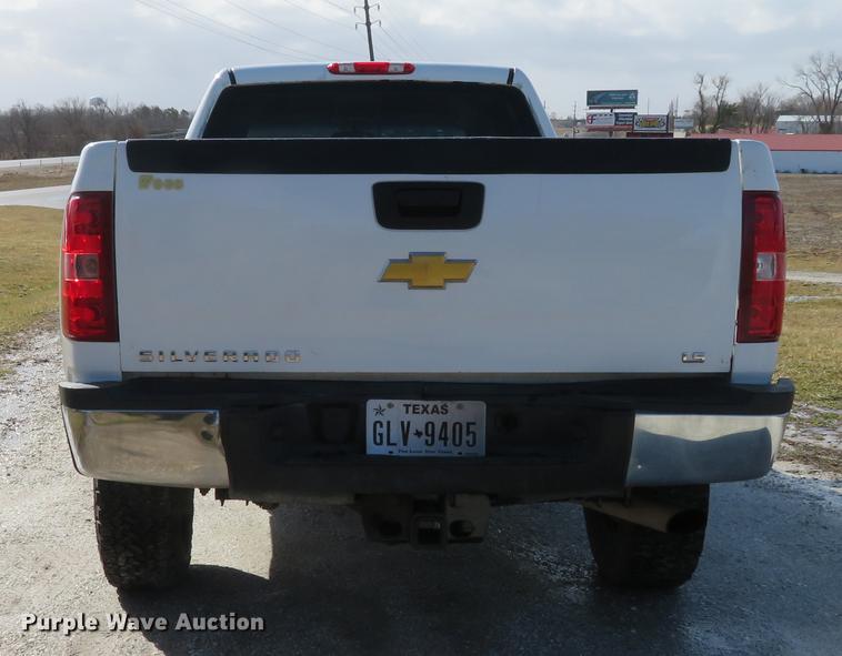 image for item DG3903 2011 Chevrolet Silverado 2500 Crew Cab pickup truck