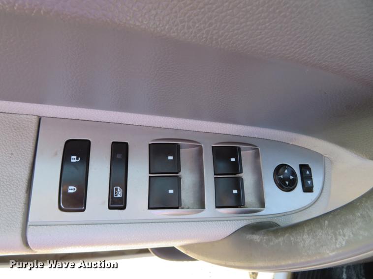 image for item DG3903 2011 Chevrolet Silverado 2500 Crew Cab pickup truck