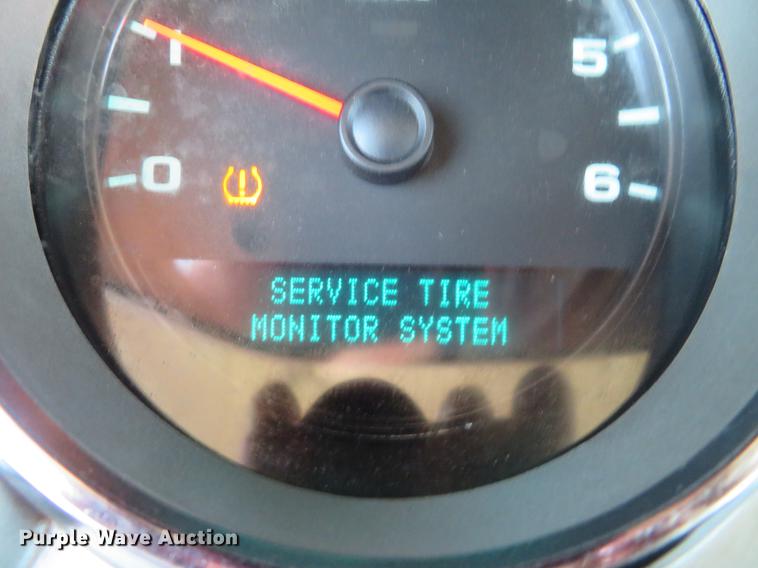 image for item DG3903 2011 Chevrolet Silverado 2500 Crew Cab pickup truck