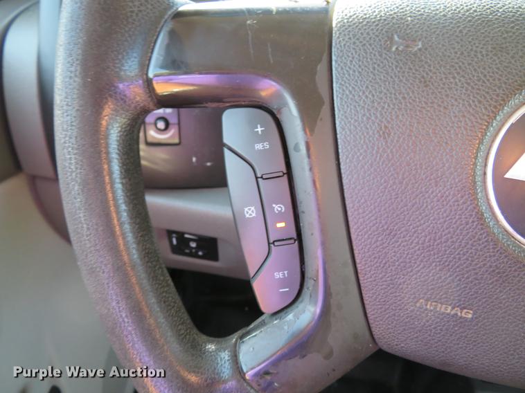 image for item DG3903 2011 Chevrolet Silverado 2500 Crew Cab pickup truck