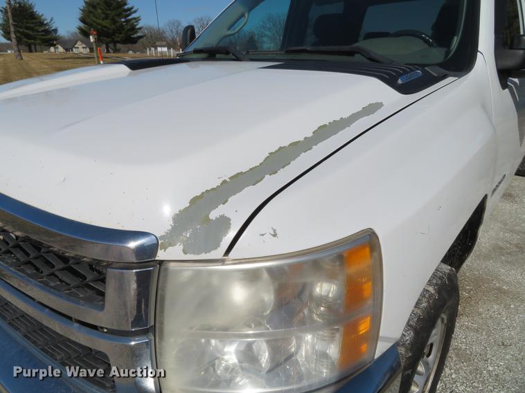 image for item DG3903 2011 Chevrolet Silverado 2500 Crew Cab pickup truck