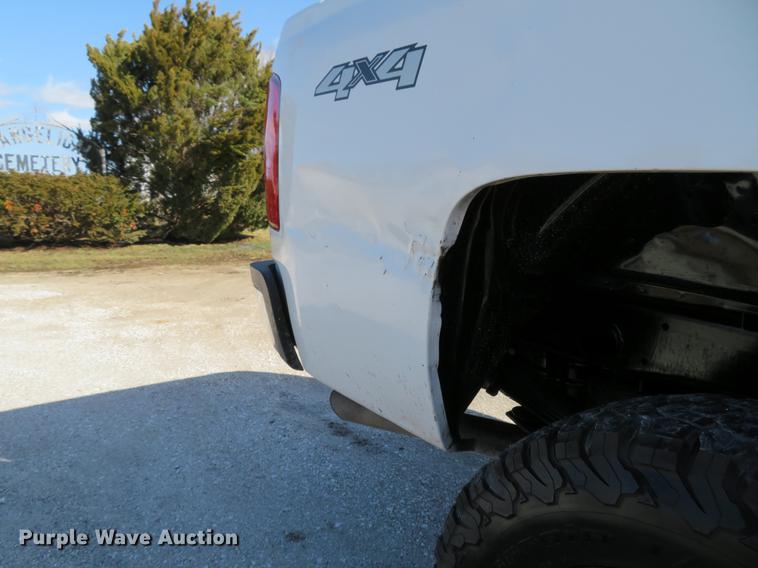 image for item DG3903 2011 Chevrolet Silverado 2500 Crew Cab pickup truck