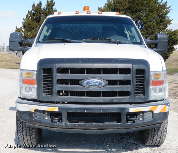 image for item DG3905 2008 Ford F350 Super Duty XL SuperCab utility bed pickup truck