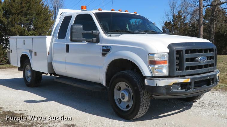 image for item DG3905 2008 Ford F350 Super Duty XL SuperCab utility bed pickup truck