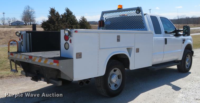 image for item DG3905 2008 Ford F350 Super Duty XL SuperCab utility bed pickup truck