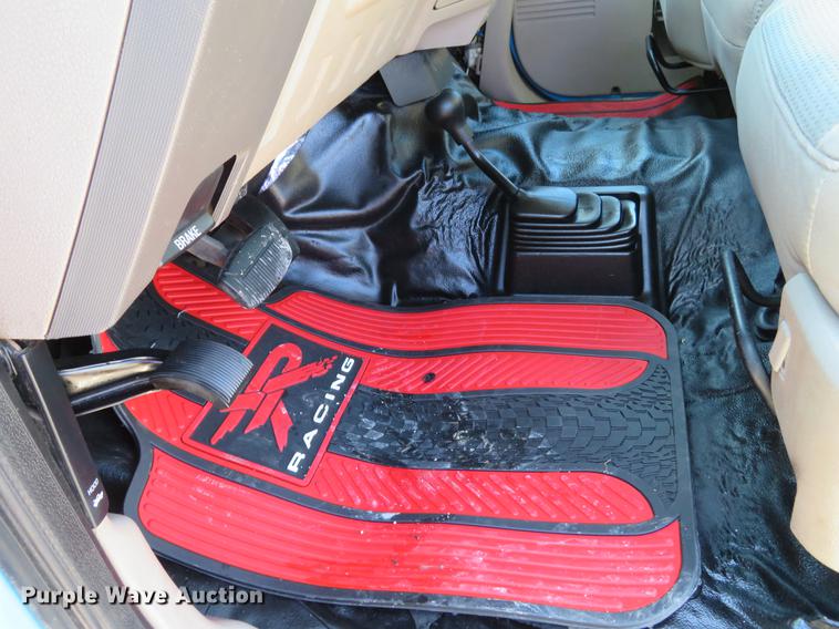 image for item DG3905 2008 Ford F350 Super Duty XL SuperCab utility bed pickup truck