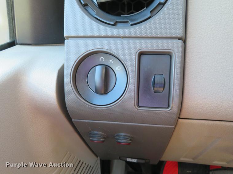 image for item DG3905 2008 Ford F350 Super Duty XL SuperCab utility bed pickup truck