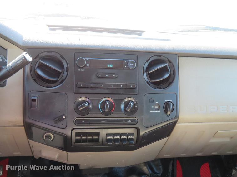 image for item DG3905 2008 Ford F350 Super Duty XL SuperCab utility bed pickup truck