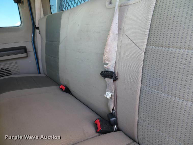 image for item DG3905 2008 Ford F350 Super Duty XL SuperCab utility bed pickup truck