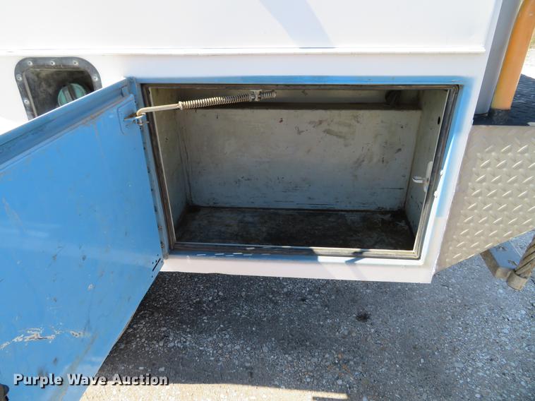 image for item DG3905 2008 Ford F350 Super Duty XL SuperCab utility bed pickup truck