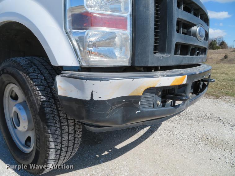 image for item DG3905 2008 Ford F350 Super Duty XL SuperCab utility bed pickup truck