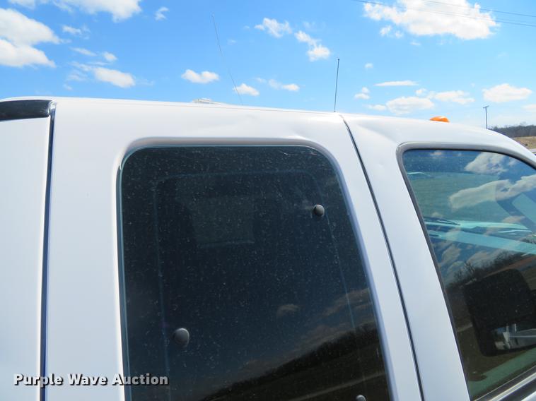 image for item DG3905 2008 Ford F350 Super Duty XL SuperCab utility bed pickup truck