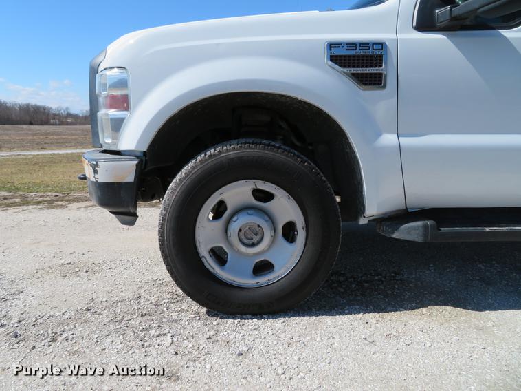 image for item DG3905 2008 Ford F350 Super Duty XL SuperCab utility bed pickup truck