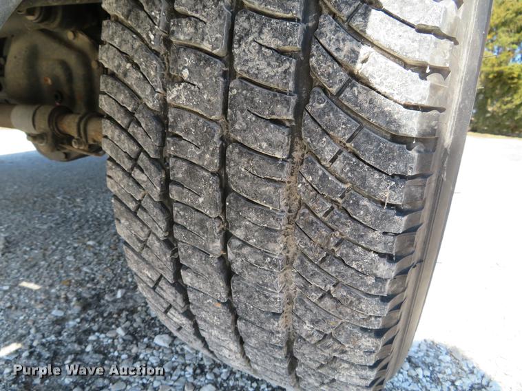 image for item DG3905 2008 Ford F350 Super Duty XL SuperCab utility bed pickup truck