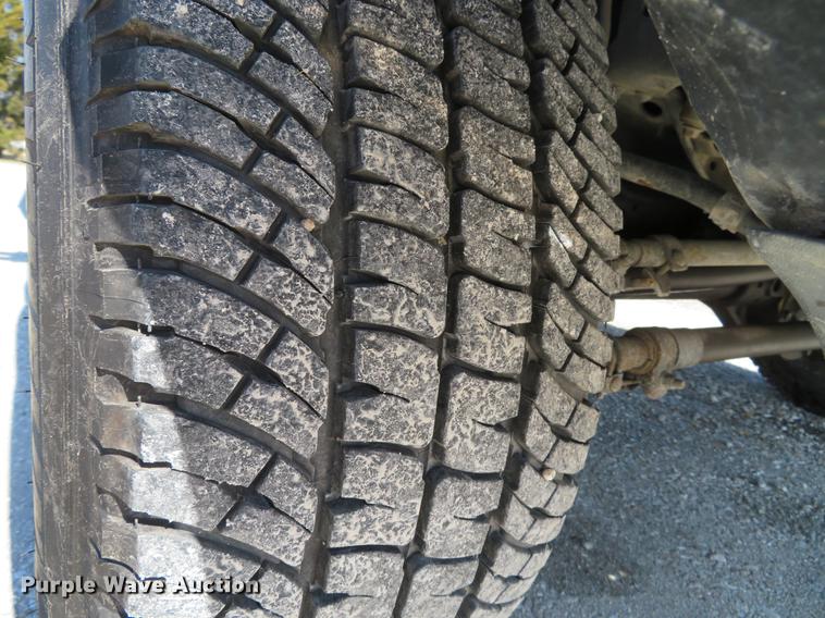 image for item DG3905 2008 Ford F350 Super Duty XL SuperCab utility bed pickup truck