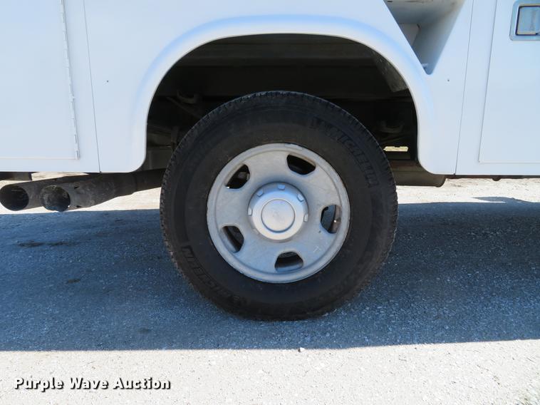 image for item DG3905 2008 Ford F350 Super Duty XL SuperCab utility bed pickup truck