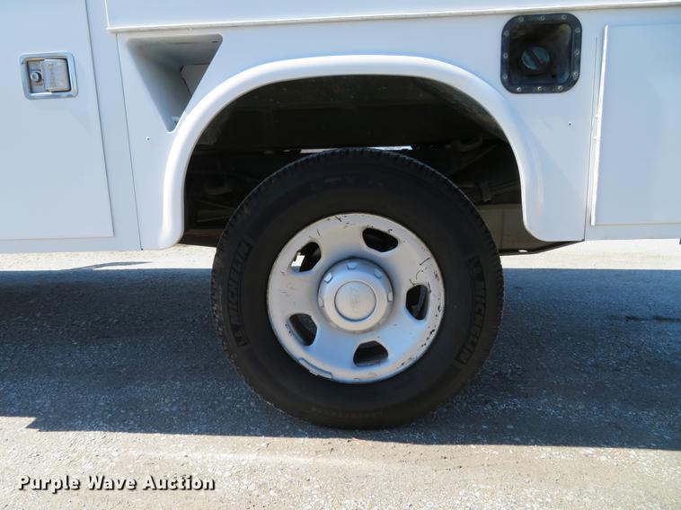 image for item DG3905 2008 Ford F350 Super Duty XL SuperCab utility bed pickup truck