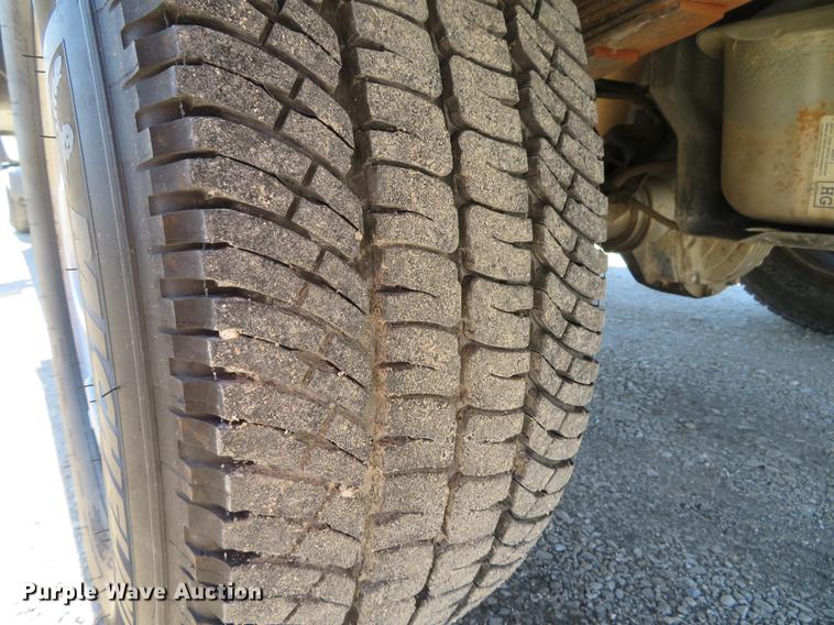 image for item DG3905 2008 Ford F350 Super Duty XL SuperCab utility bed pickup truck