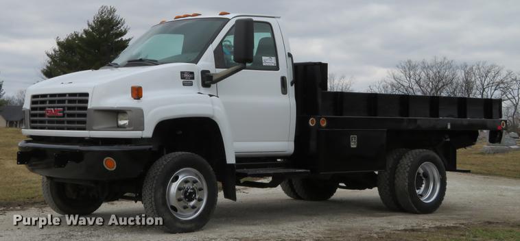 image for item DG3907 2006 GMC C5500 flatbed truck