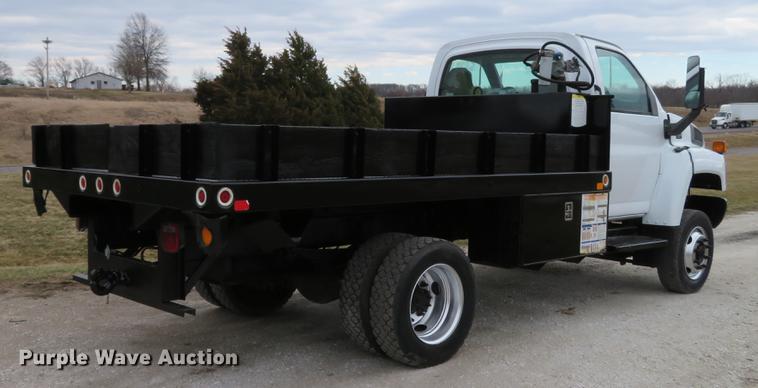 image for item DG3907 2006 GMC C5500 flatbed truck
