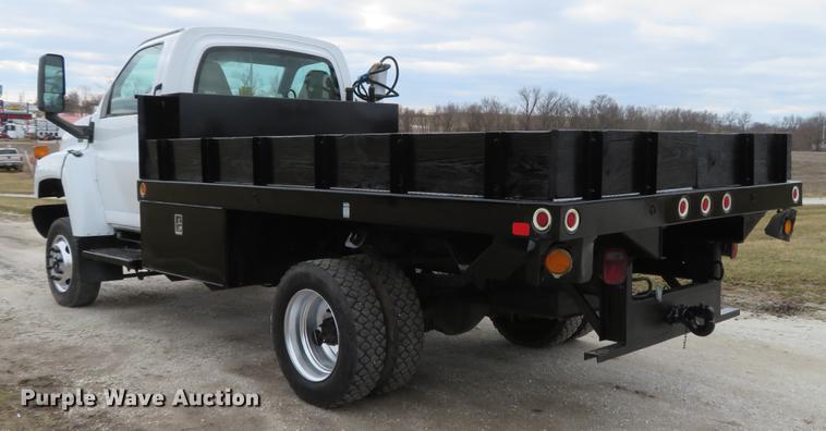 image for item DG3907 2006 GMC C5500 flatbed truck